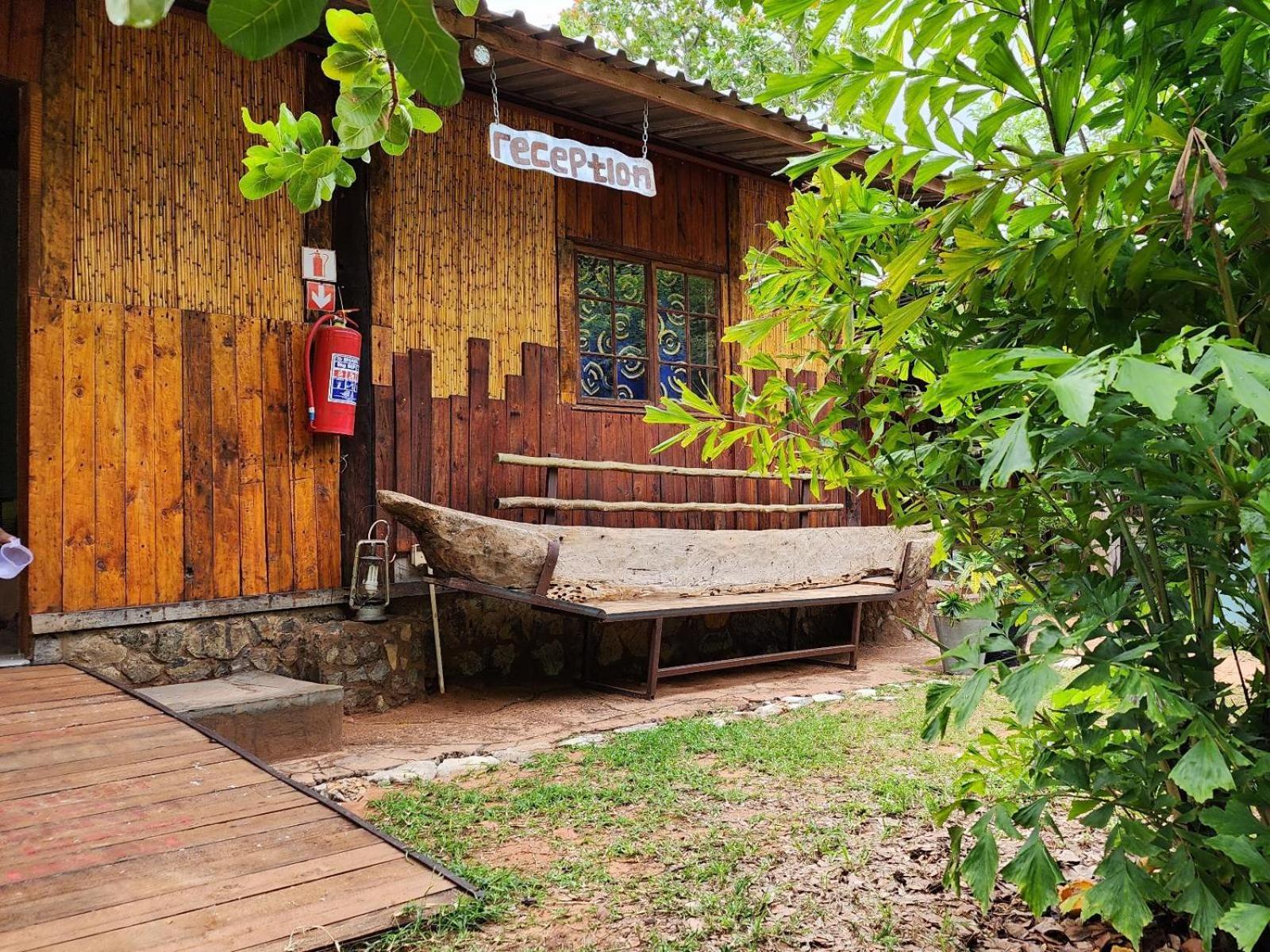 Nxabii Cottages Kasane Exteriér fotografie